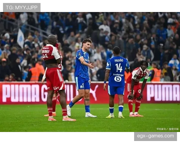 足球杯赛决赛激战落幕，精彩对决与战术博弈引爆全场